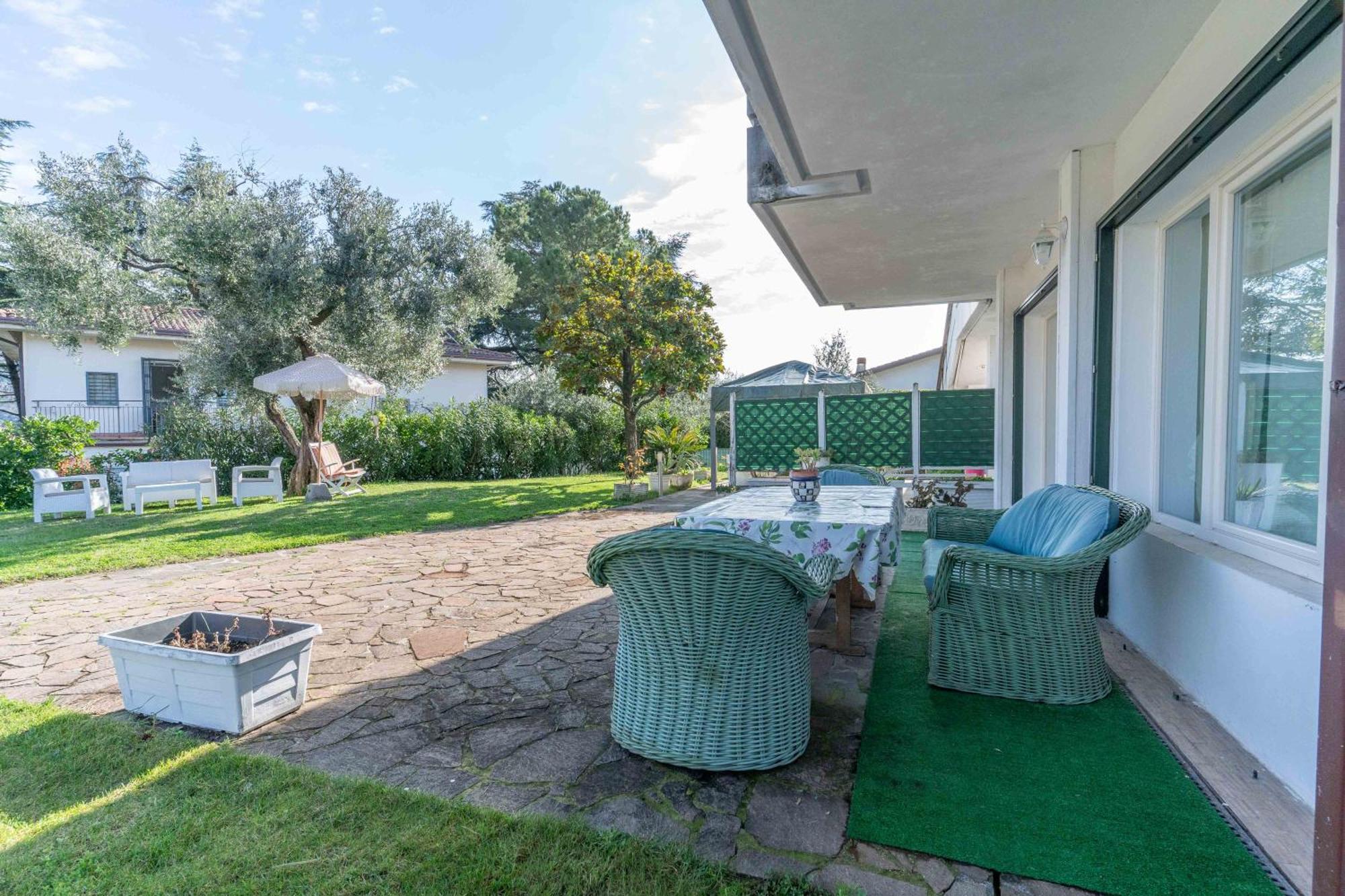 Ampia Dimora A Salo Con Parcheggio E Giardino 아파트 외부 사진