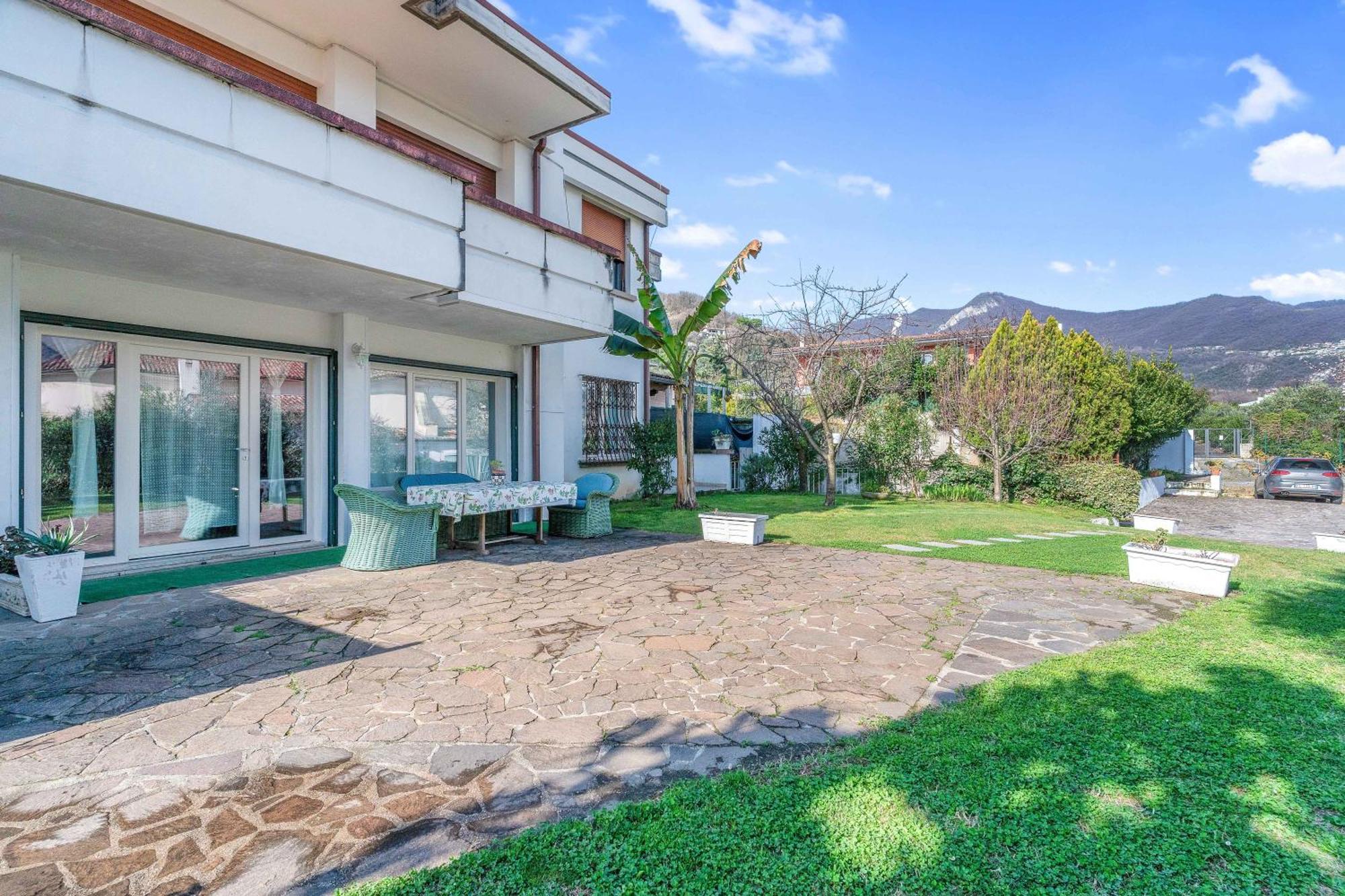 Ampia Dimora A Salo Con Parcheggio E Giardino 아파트 외부 사진